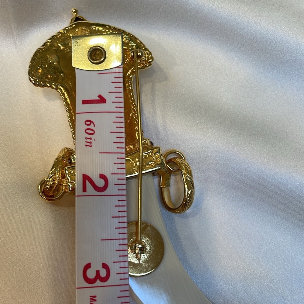 GIANFRANCO FERRE — GOLD AND GEM BROOCH - Picture 13 of 16